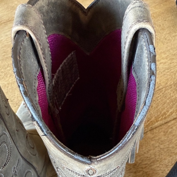 Ariat Greyish-tan Suede Embroidered Heeled Boots - Picture 13 of 13